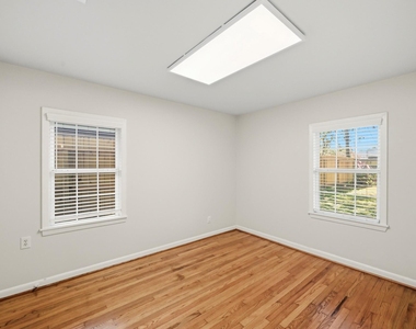 5109 Nina Lee Lane - Photo Thumbnail 16
