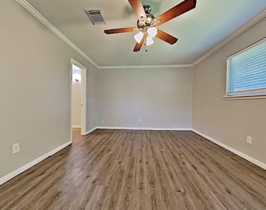 2705 Coy Drive - Photo Thumbnail 9