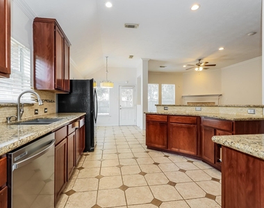 21735 Orange Maple Court - Photo Thumbnail 7