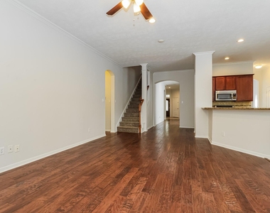 21735 Orange Maple Court - Photo Thumbnail 4