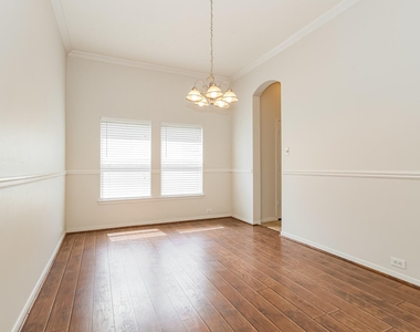 21735 Orange Maple Court - Photo Thumbnail 5