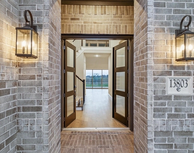 13803 Dorado Point Dr - Photo Thumbnail 2