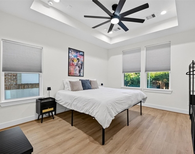 712 Delano Street - Photo Thumbnail 37