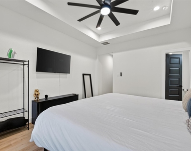 712 Delano Street - Photo Thumbnail 39