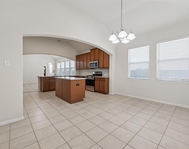 7631 Granite Terrace Lane - Photo Thumbnail 11