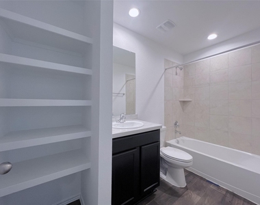14927 Cypress Hollow Drive - Photo Thumbnail 27