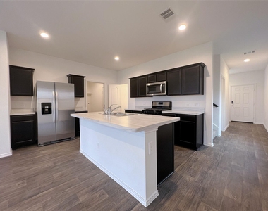 14927 Cypress Hollow Drive - Photo Thumbnail 7
