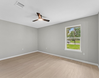 5039 Briscoe Street - Photo Thumbnail 16