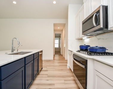 215 Springfield Terrace Court - Photo Thumbnail 9