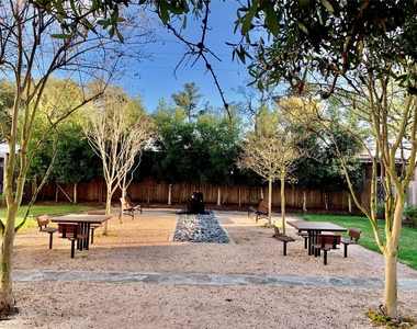 10942 Cannes Memorial Dr - Photo Thumbnail 30