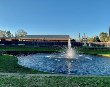 10942 Cannes Memorial Dr - Photo Thumbnail 32