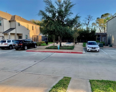 10942 Cannes Memorial Dr - Photo Thumbnail 29