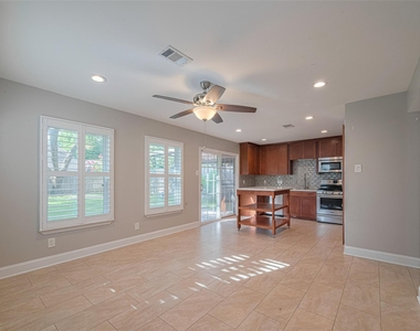 15803 Locust Grove Drive - Photo Thumbnail 7