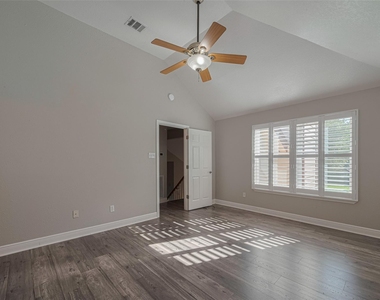 15803 Locust Grove Drive - Photo Thumbnail 18