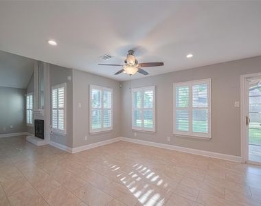 15803 Locust Grove Drive - Photo Thumbnail 9