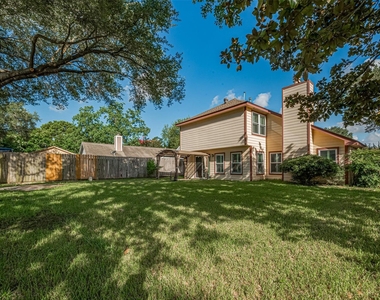 15803 Locust Grove Drive - Photo Thumbnail 35