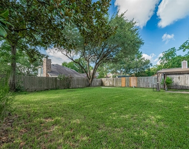 15803 Locust Grove Drive - Photo Thumbnail 37