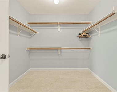 313 Winding Oak Lane S - Photo Thumbnail 40