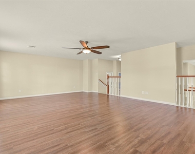 313 Winding Oak Lane S - Photo Thumbnail 30