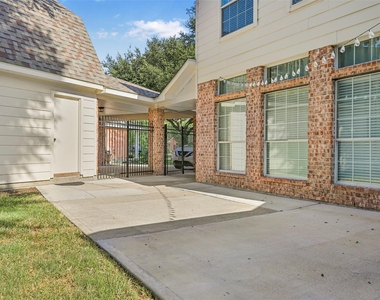 313 Winding Oak Lane S - Photo Thumbnail 43
