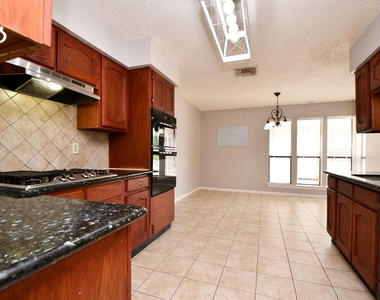 1947 Mayweather Lane - Photo Thumbnail 33