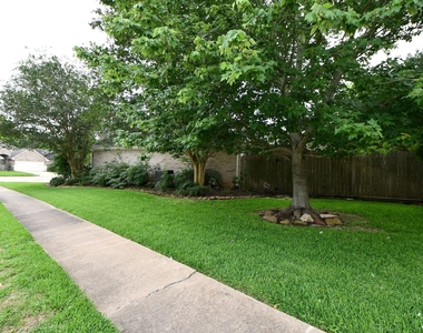 1947 Mayweather Lane - Photo Thumbnail 12