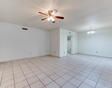 15702 Mendocino Drive - Photo Thumbnail 4