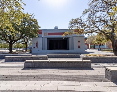 2814 Saint Emanuel Street - Photo Thumbnail 15