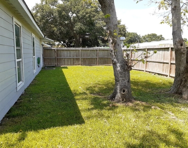 3319 Houston Street - Photo Thumbnail 10