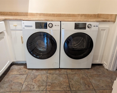 355 N Post Oak Lane - Photo Thumbnail 10
