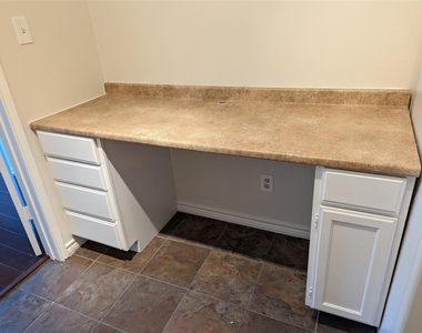 355 N Post Oak Lane - Photo Thumbnail 13