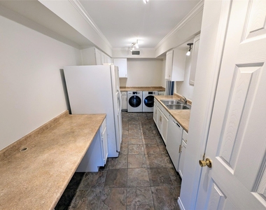 355 N Post Oak Lane - Photo Thumbnail 8