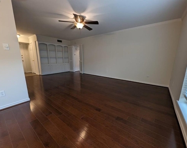 355 N Post Oak Lane - Photo Thumbnail 5