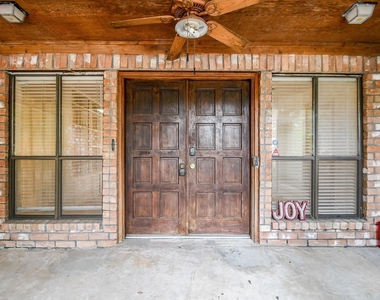 6702 Spring Leaf Drive - Photo Thumbnail 5