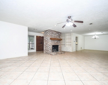 6702 Spring Leaf Drive - Photo Thumbnail 11