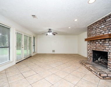 6702 Spring Leaf Drive - Photo Thumbnail 6