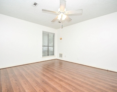 6702 Spring Leaf Drive - Photo Thumbnail 21