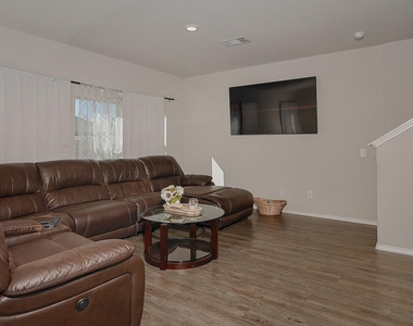 1822 Brushy Cedar Drive - Photo Thumbnail 5