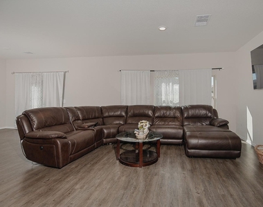 1822 Brushy Cedar Drive - Photo Thumbnail 3