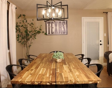 2406 Strait Lane - Photo Thumbnail 2
