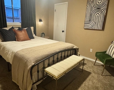 2406 Strait Lane - Photo Thumbnail 9