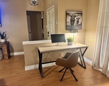 2406 Strait Lane - Photo Thumbnail 6