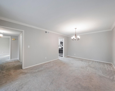 656 S Ripple Creek Drive - Photo Thumbnail 7