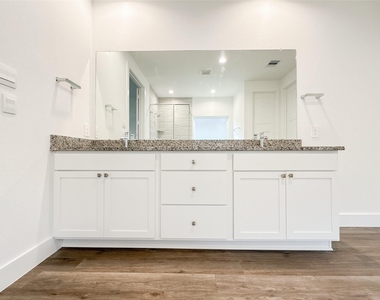 15216 Tattle Creek Lane - Photo Thumbnail 32