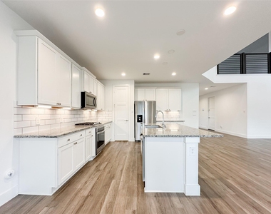 15216 Tattle Creek Lane - Photo Thumbnail 20