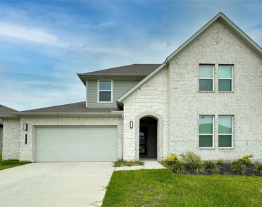 15216 Tattle Creek Lane - Photo Thumbnail 2