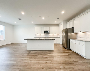 15216 Tattle Creek Lane - Photo Thumbnail 17