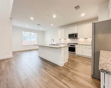 15216 Tattle Creek Lane - Photo Thumbnail 18