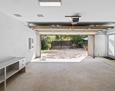 3902 Colquitt Street - Photo Thumbnail 29