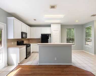 229 E Summerhaze Circle - Photo Thumbnail 10